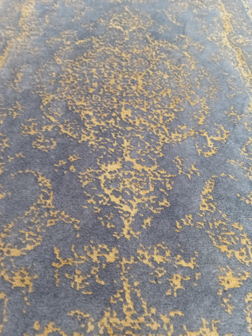 Tappeto Moderno 100x55 cm – Eleganza e Design Contemporaneo