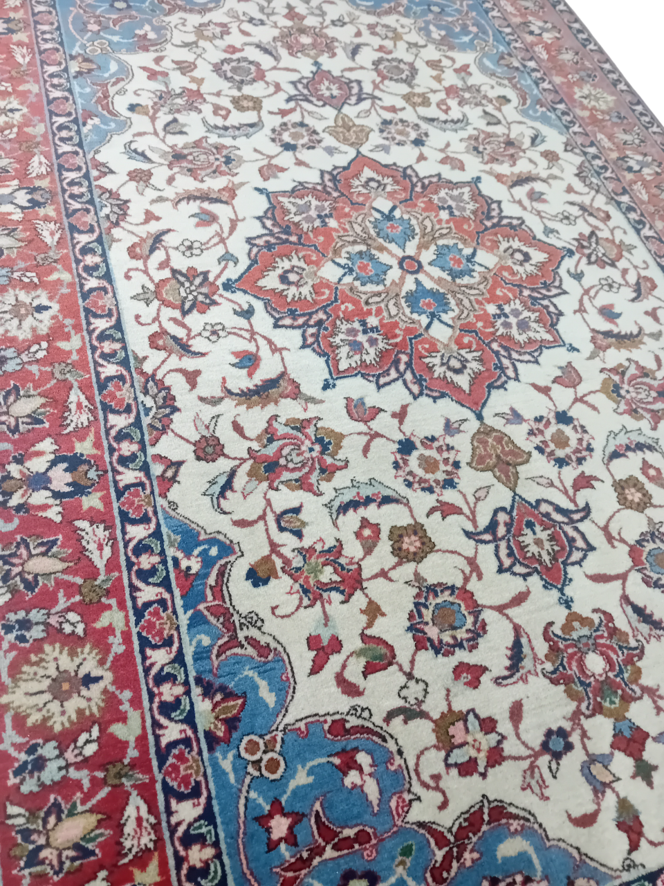 Tappeto Handloom in Lana e Seta Naturale – 158 x 100 cm