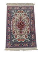 Tappeto Isfahan in Lana e Seta – 105 x 70 cm