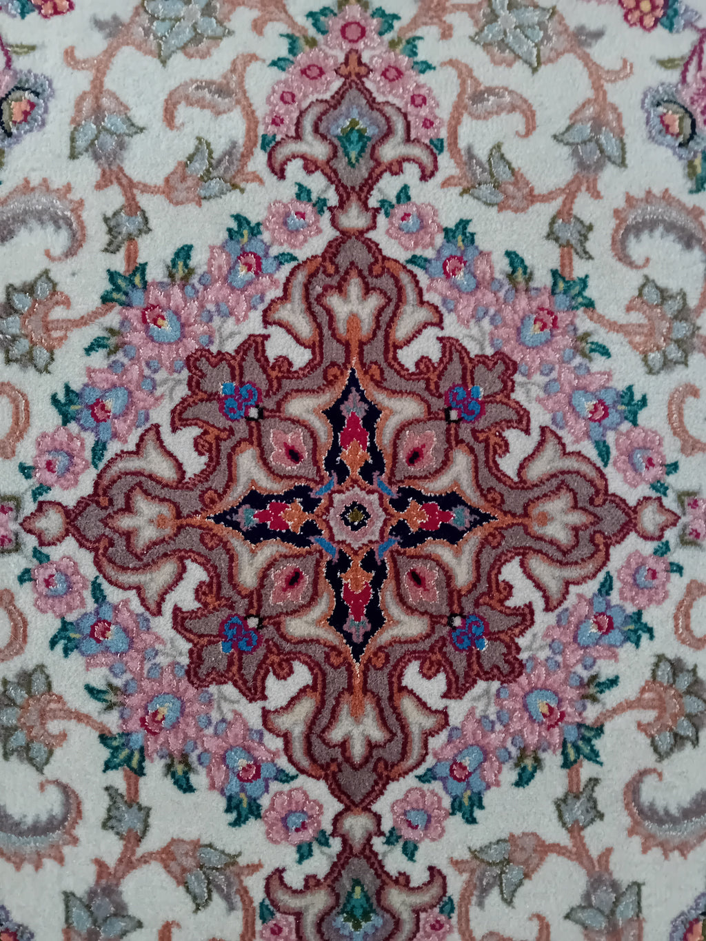 Tappeto Isfahan in Lana e Seta – 105 x 70 cm